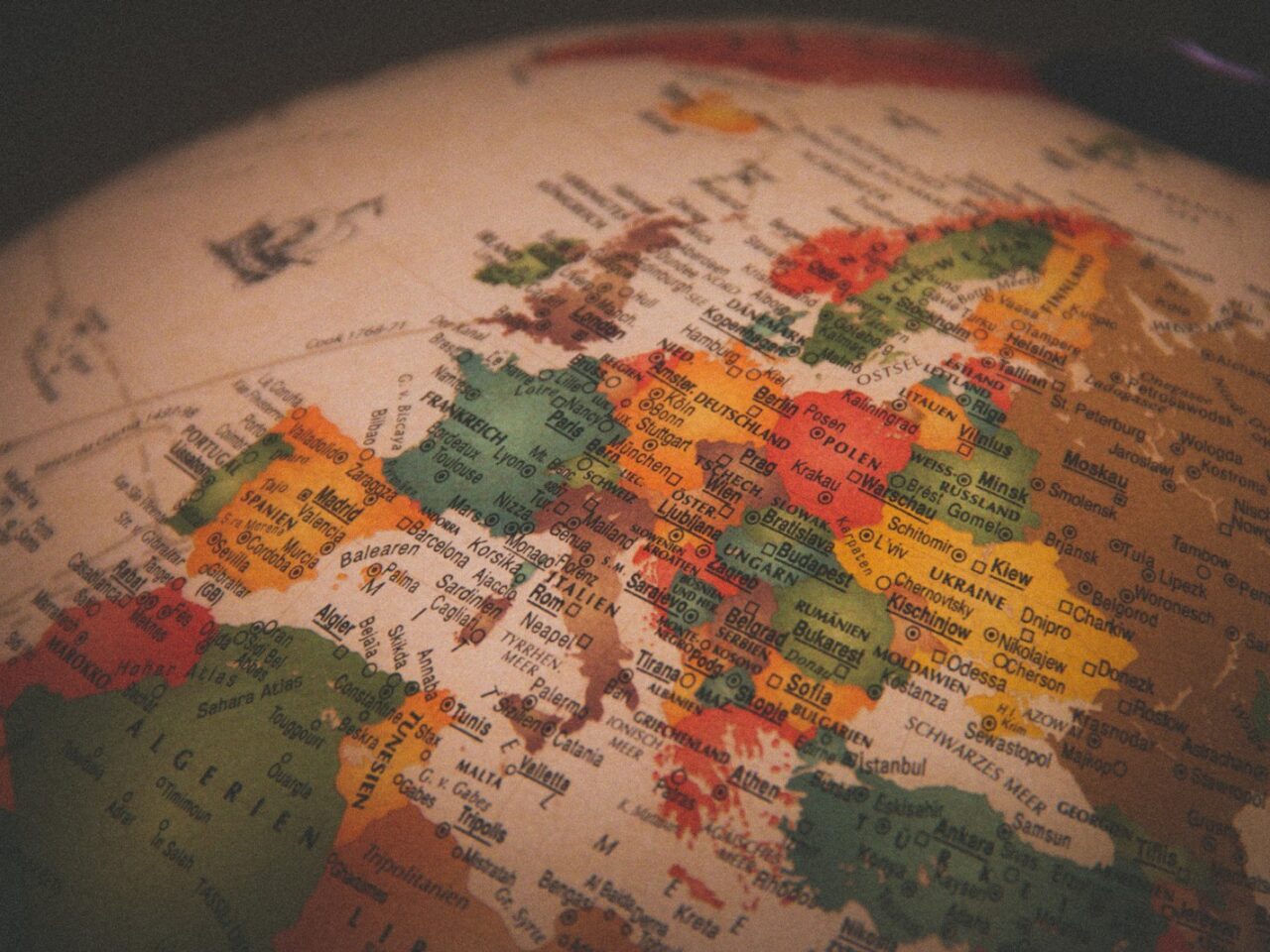 white red and green map